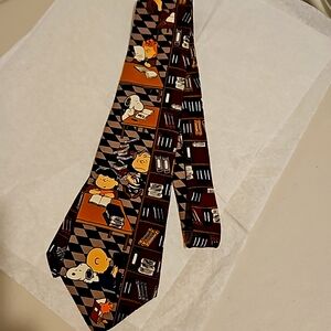 Vintage Peanuts tie - Fun to wear, burgundy, black, tan. Such a cool tie.